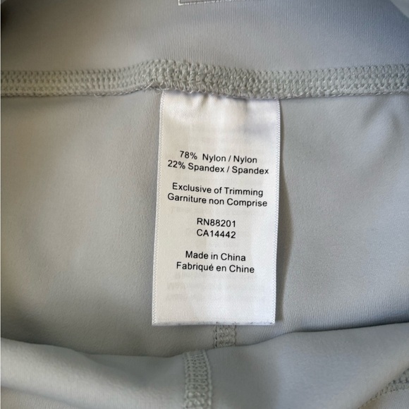 Mondetta Cropped Leggings Gray Yellow Side Pockets Activewear Pants Size Medium - Picture 9 of 10